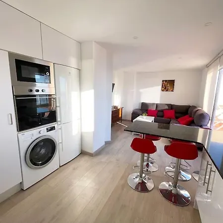 Apartment Atico Con Terraza En *
