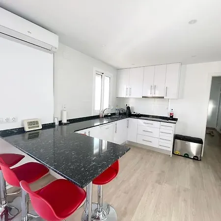 Atico Con Terraza En Apartment
