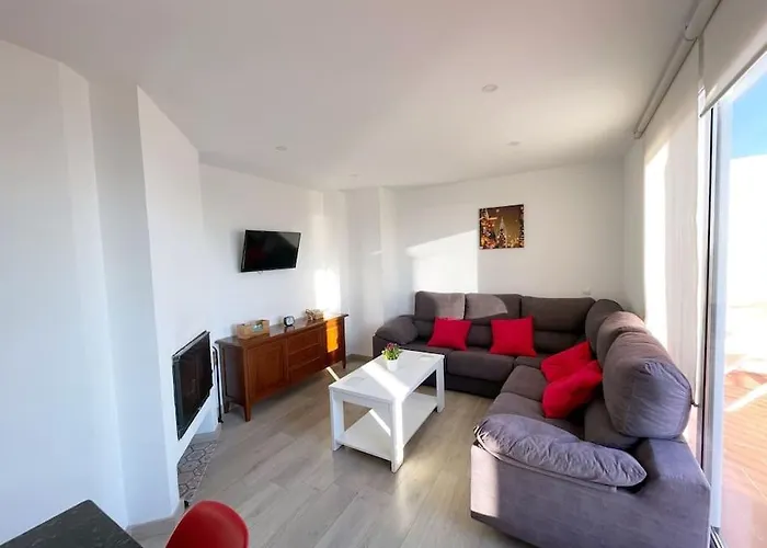 Atico Con Terraza En * לה פינדה
