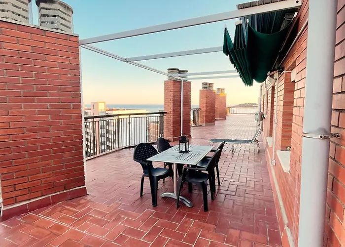 Atico Con Terraza En דירה