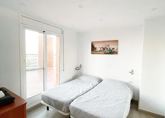 Atico Con Terraza En * לה פינדה
